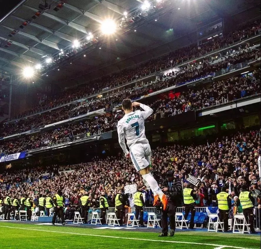 [德甲]法兰克福主场战平圣保利