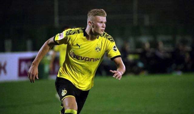 羽毛球双打组合观察